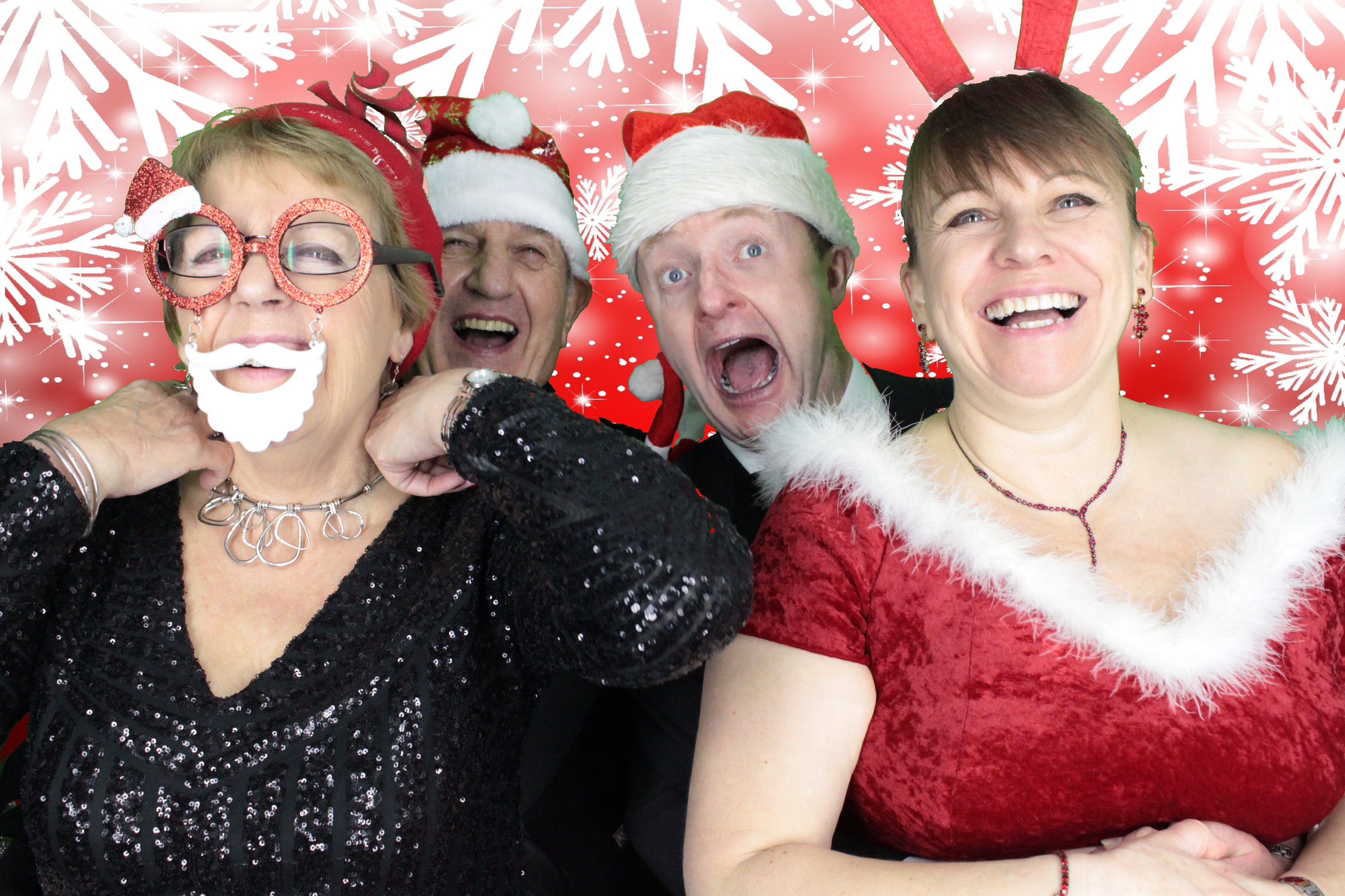 Upavon Officers' Mess Christmas Party | View more photos from the event at gallery.myphotoboothexperience.co.uk/u/MyPhotoBoothExperienceLtd/Upavon-Officers-Mess-Christmas-Party